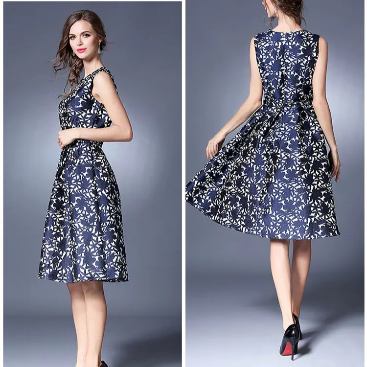 Jacquard Midi Dress – Elegant Printed Sleeveless Design