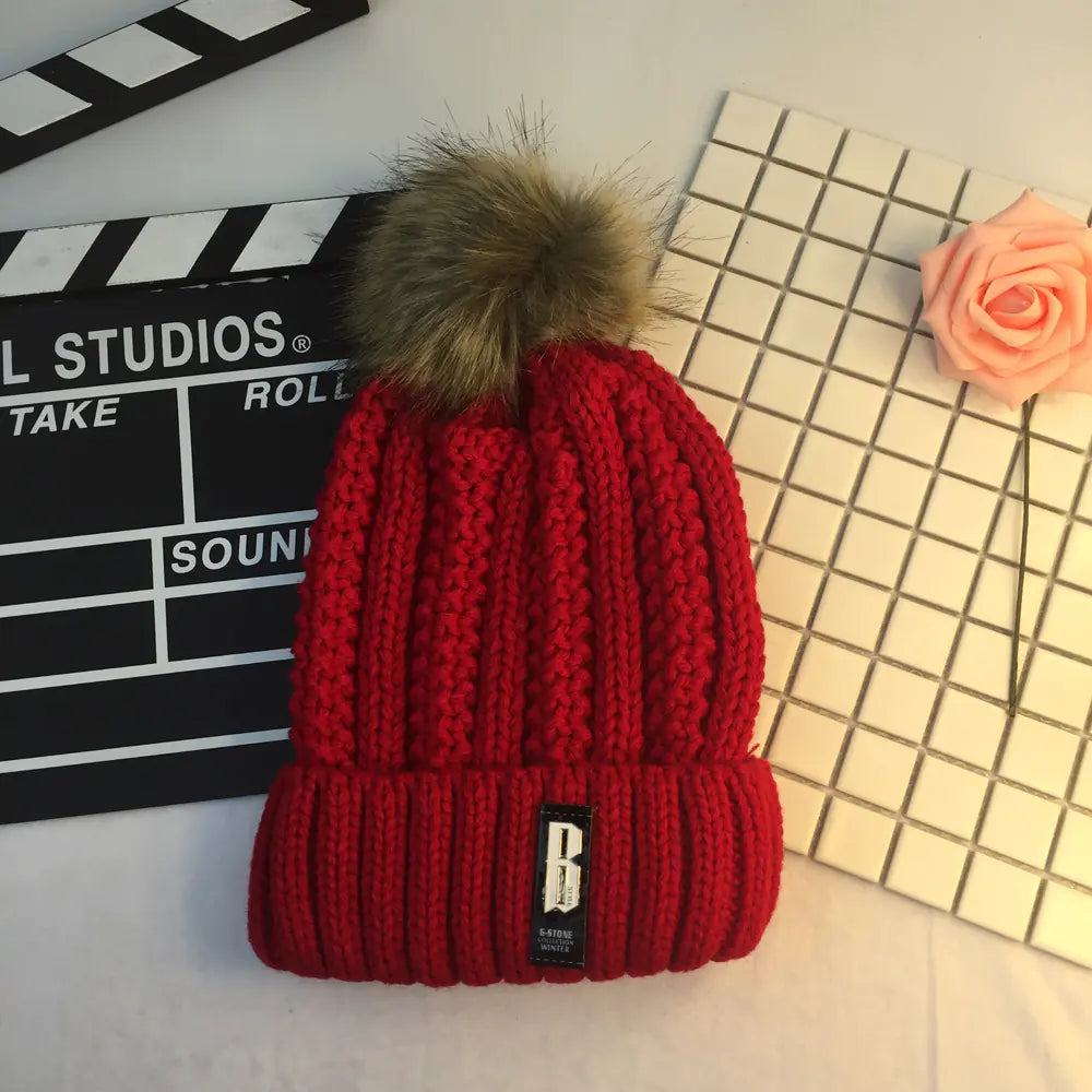 Women's Thick Winter Beanie Set with Warm Neck Warmer