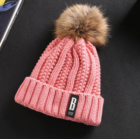 Women's Thick Winter Beanie Set with Warm Neck Warmer