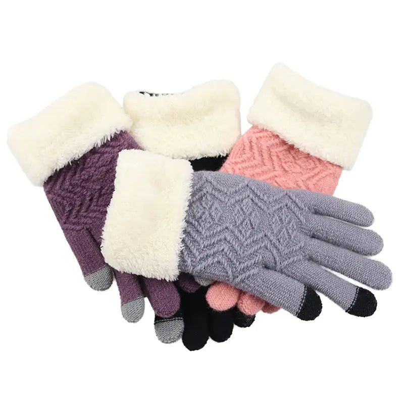 Winter knitted gloves |